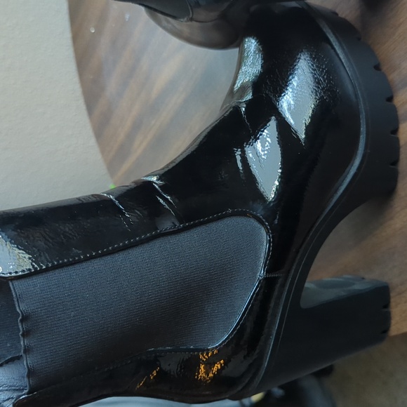 Patent Leather Platform Boots by Seychelles Size 8 - Picture 7 of 7